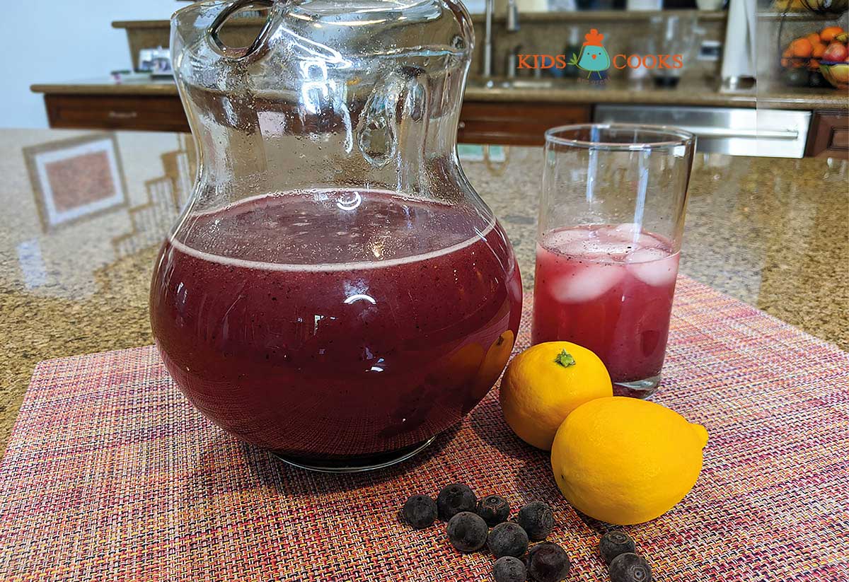 Blueberry-Lemonade-Image-agua-fresca