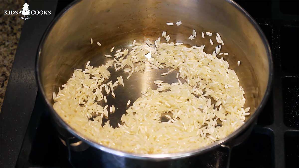 In-a-sauce-pan,-fry-rice-in-oil-unitl-it-turns-white--Recovered