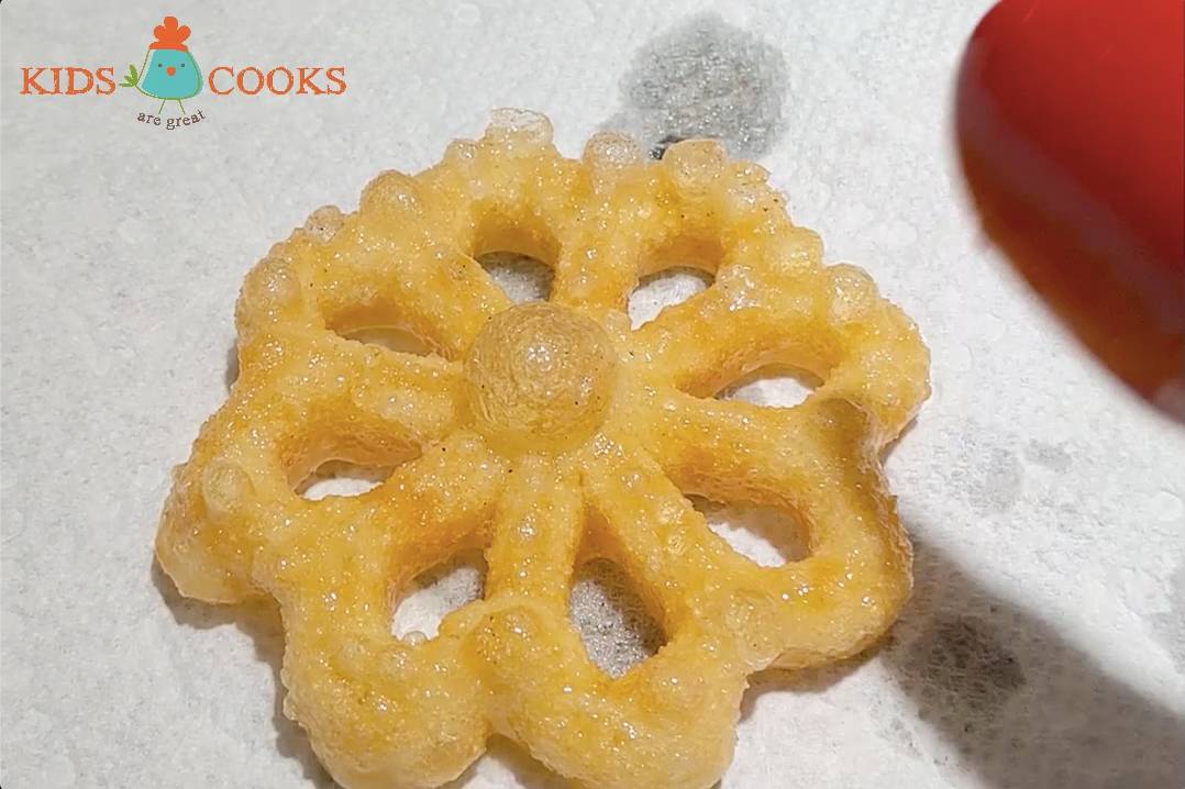 Cook-the-bunuelos-until-they-are-golden-brown